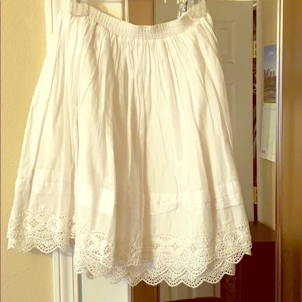 White eyelet lace skirt Sz 2